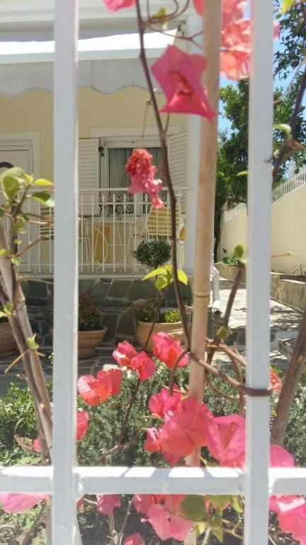 Nn Spata Rooms & Suites Near Athens Airport Exterior photo